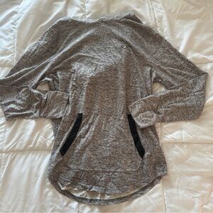 Hollister Pullover w/ hood
